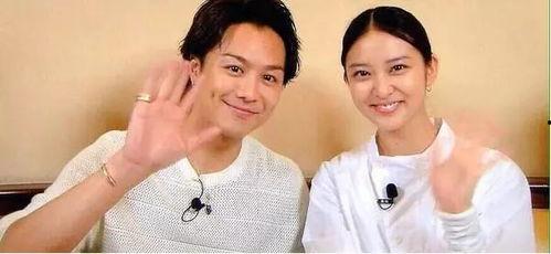 在娱乐圈吃瓜看戏,吃瓜看戏，揭秘明星幕后故事